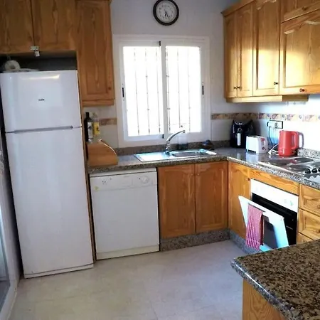 Tatil Evi Beautifully Presented 5 Bedroom With Wifi Alicante